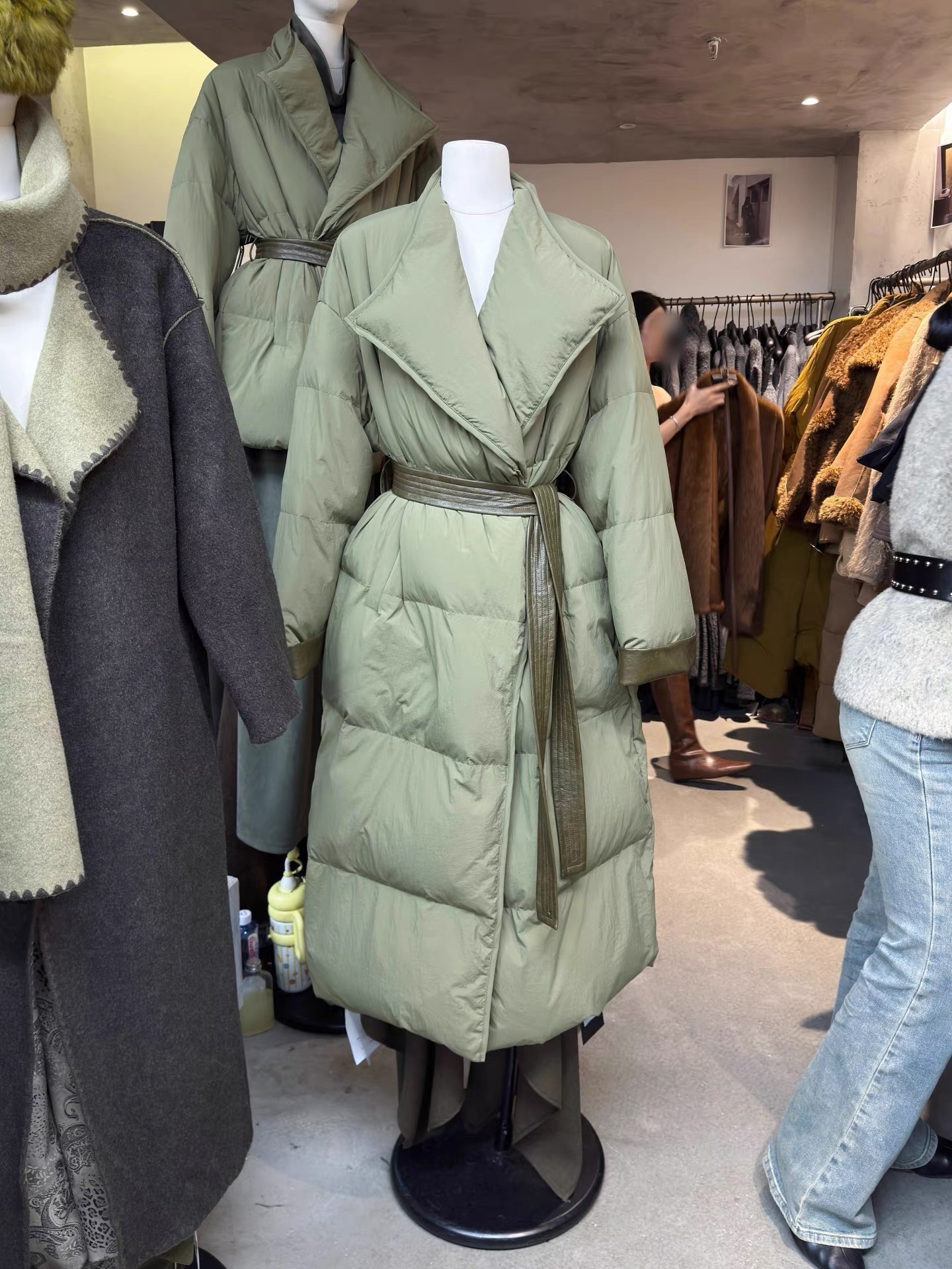 十三行冬季法式宽松百搭大翻领腰带收腰羽绒服外套女中长款大衣女